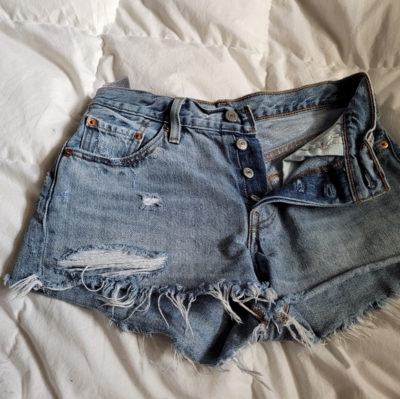 501 levi shorts - Picture 3 of 5